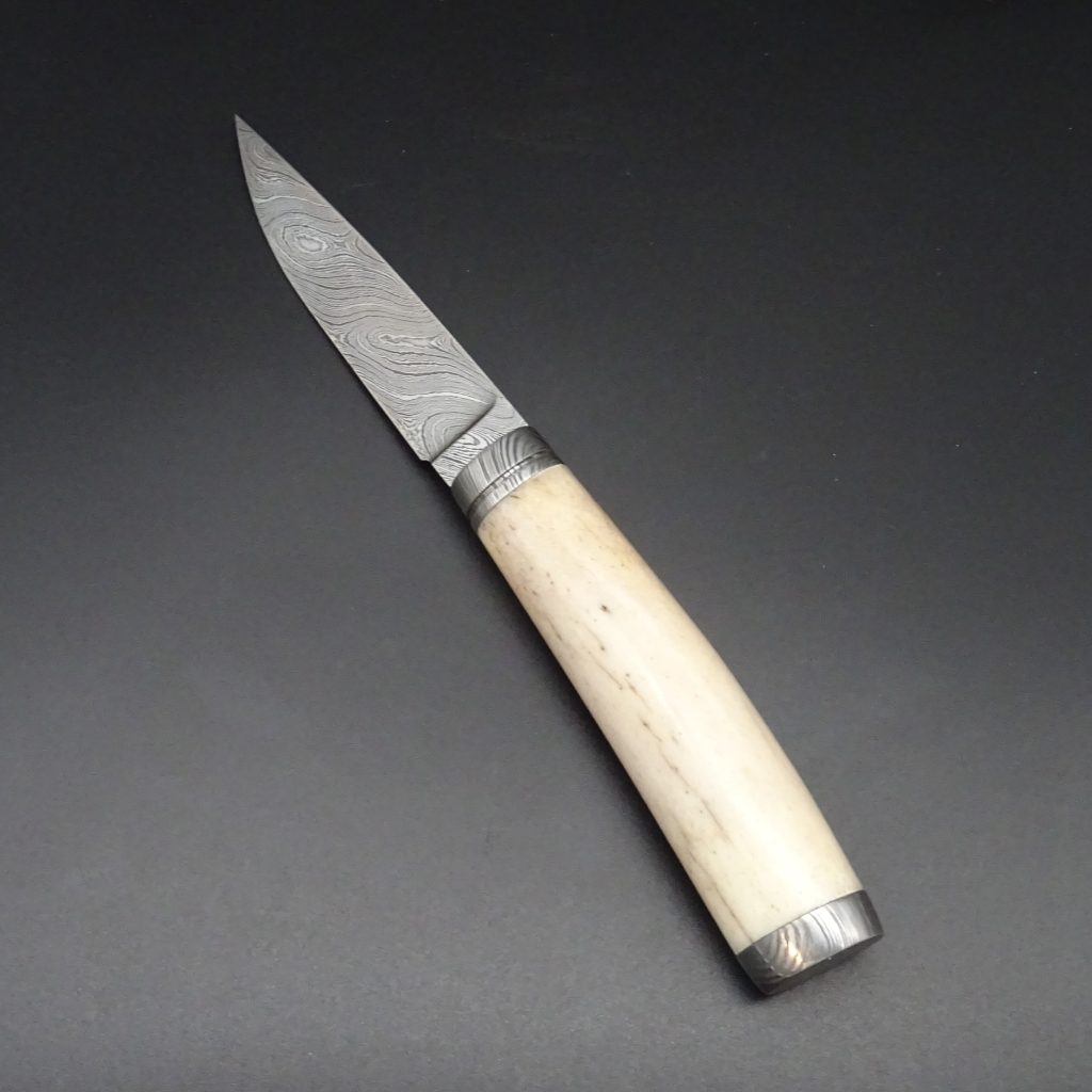 H. Schmidbauer Hunter Jagdmesser Damastklinge (9,2 cm) Oosik handgefertigt • De Rosa feine Messer & Scheren Tegernsee H. Schmidbauer Hunter Jagdmesser Damastklinge (9,2 cm) Oosik handgefertigt – Bild 4