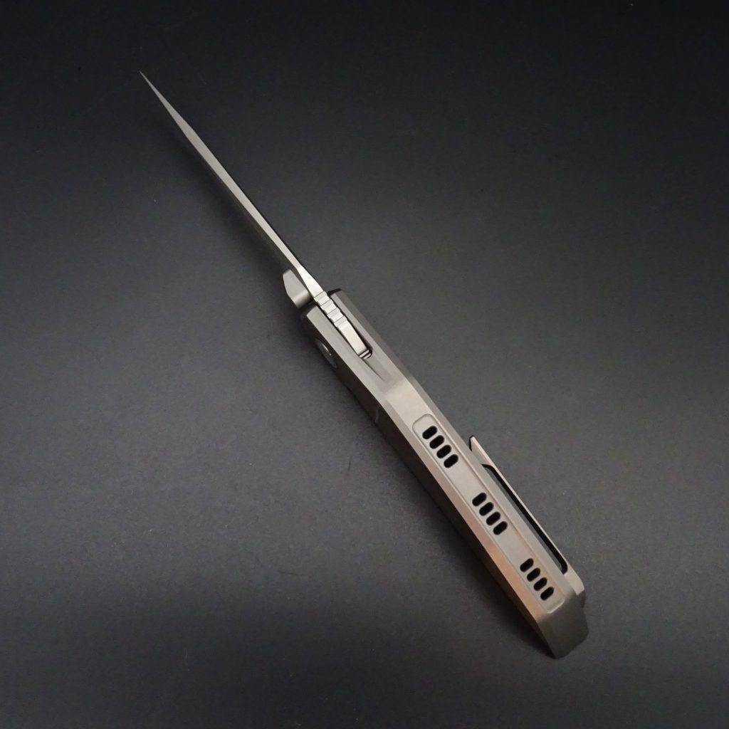 Bastards Knives Iberian Taschenmesser Magnacut-Klinge 9 cm Titan/Bead Blast • De Rosa feine Messer & Scheren Tegernsee Bastards Knives Iberian Taschenmesser Magnacut-Klinge 9 cm Titan/Bead Blast – Bild 7