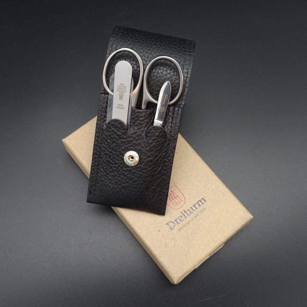 Dreiturm Maniküreetui mit eine Manufakt-Nagelschere schwarz • De Rosa feine Messer & Scheren Tegernsee Dreiturm Maniküreetui mit eine Manufakt-Schere Premium schwarz 670229