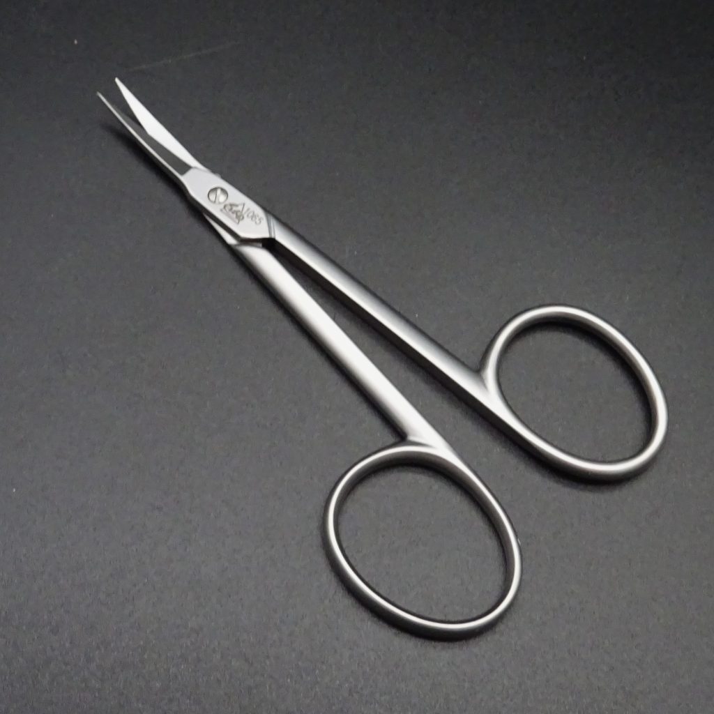 Erbe Solingen Nagelhautschere Turmspitz 9cm rostfrei edelmattiert • De Rosa feine Messer & Scheren Tegernsee Erbe Solingen Nagelhautschere Turmspitz 9cm rostfrei edelmattiert – Bild 2