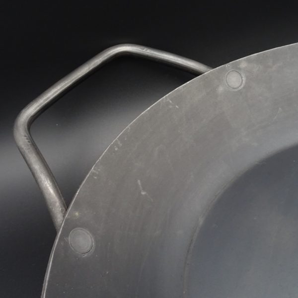 Messer Werk geschmiedete Eisenpfanne mit Henkel 3 mm Materialstärke