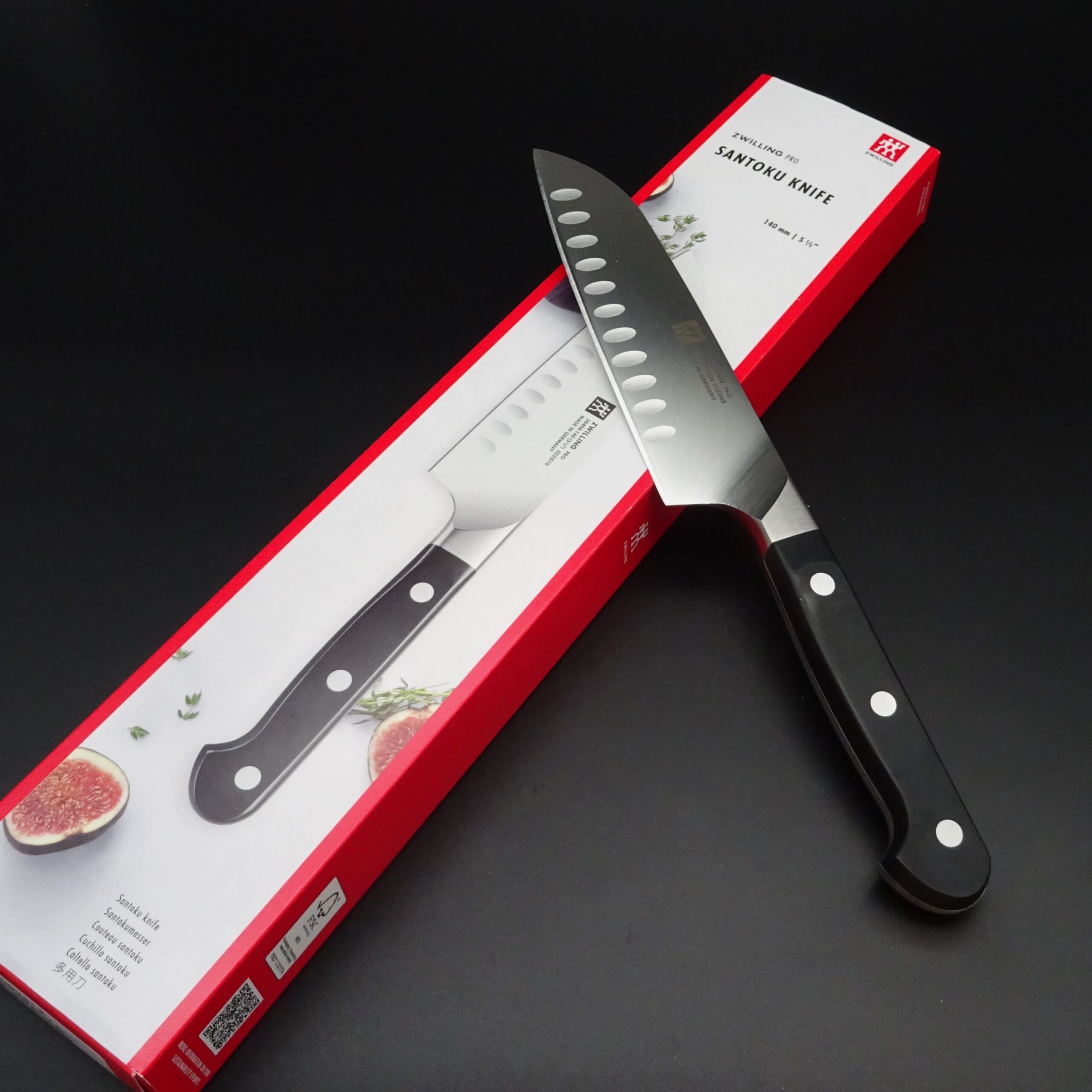 Zwilling Pro Santokumesser Kullenschliff 140 mm Klinge Spezial-Klingenstahl – Bild 6