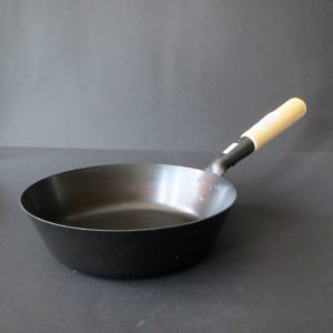 Eisenpfanne | Pfanne | Bratpfanne | Wokpfanne mit Holzstiel
